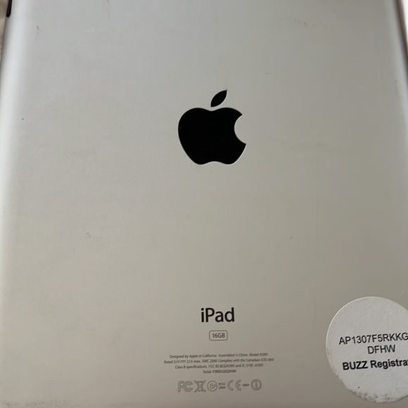 Preowned IPad 2 with power cord. Wi-Fi only - Picture 2 of 3